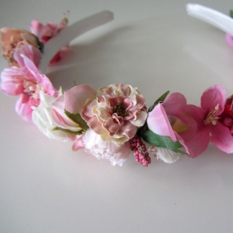 Diadema de flores para niña de arras en color rosa y marfil
