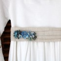 Aplique-cinturón de flores azul porcelana