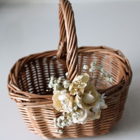 White mibre basket for girls with a side flower in vanilla